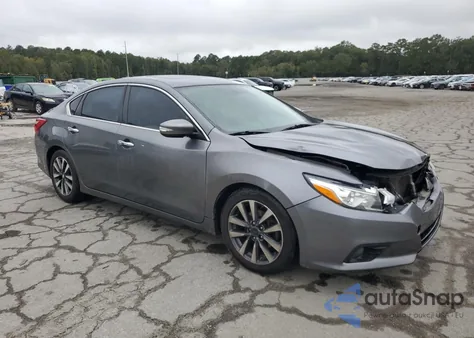 2017 Nissan Altima 2.5 z USA, uszkodzony, nr VIN 1N4AL3AP4HC289053
